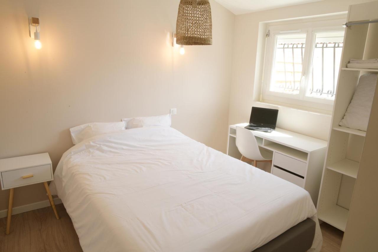 T2 - 28M2 Avec Cour Et Stationnement, Wifi Et Linge Fournis Lägenhet Angoulême Exteriör bild