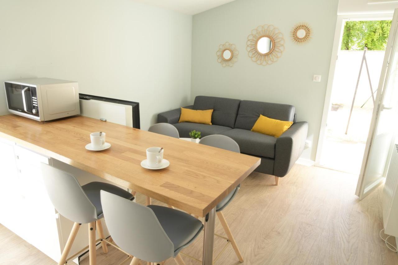 T2 - 28M2 Avec Cour Et Stationnement, Wifi Et Linge Fournis Lägenhet Angoulême Exteriör bild