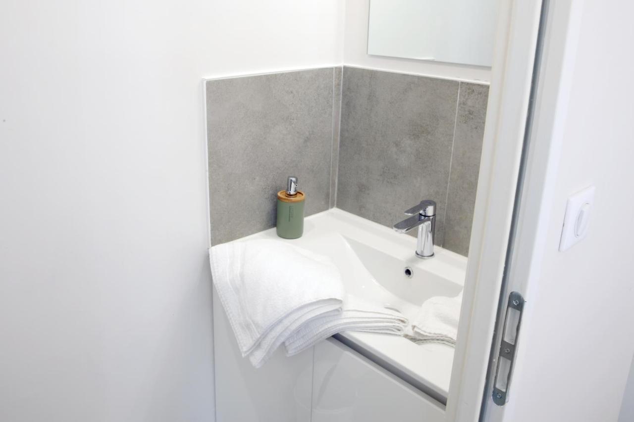 T2 - 28M2 Avec Cour Et Stationnement, Wifi Et Linge Fournis Lägenhet Angoulême Exteriör bild